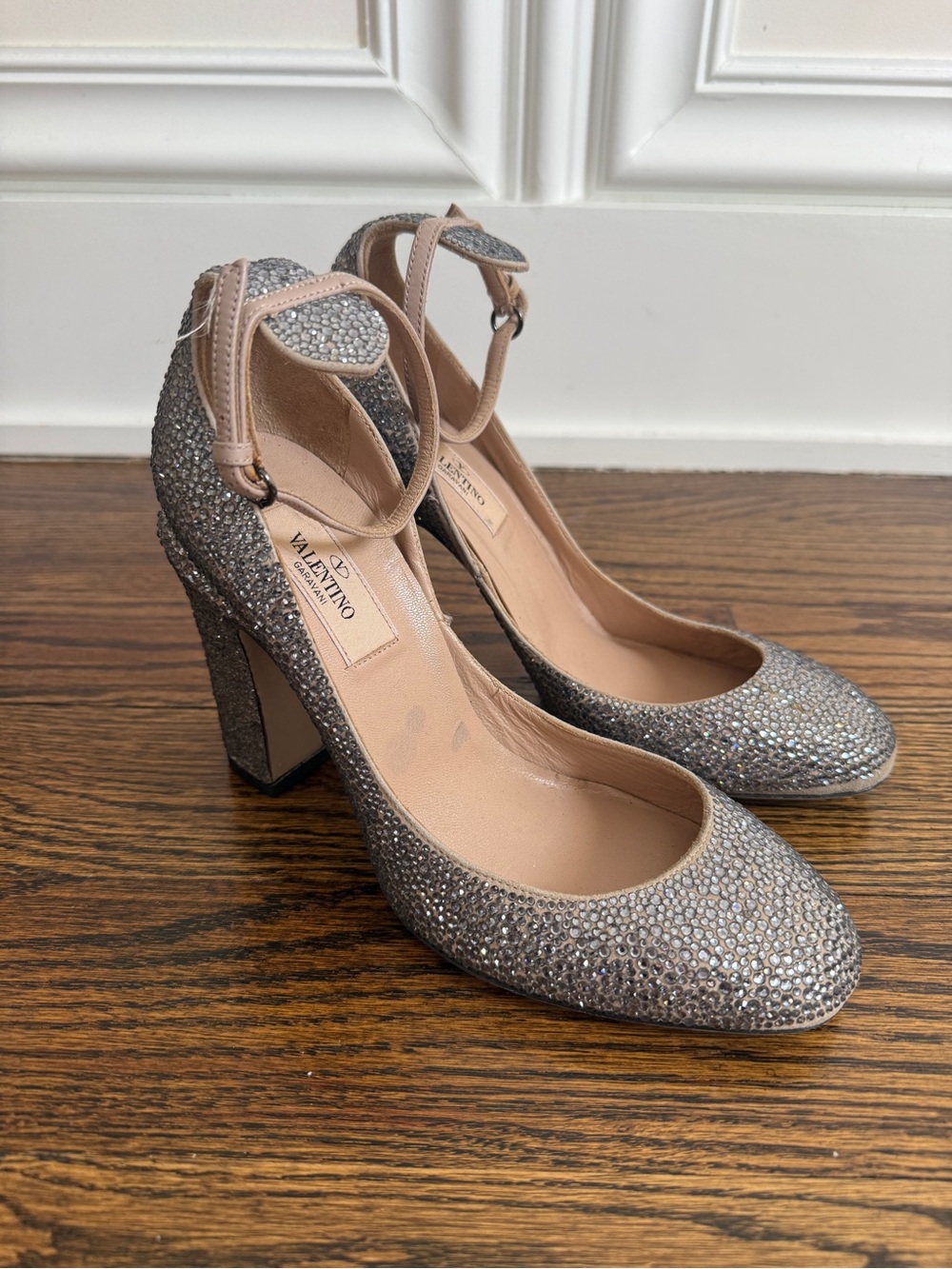 Valentino Garavani Tango embellished ankle strap block heel silver sz 37 - Picture 7 of 10
